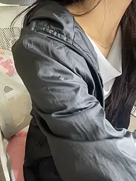 Snapshot of Mina048 chatting on 16, 12, 2025 Mina048 online show from 16, 12, 2025