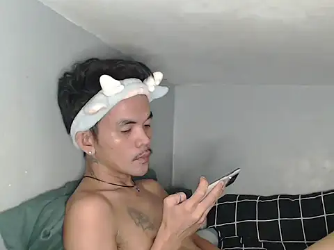 Natsboii online show from 28, 4, 2026