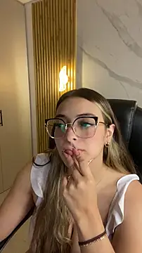 KYLIE JONES6 online show from 25, 9, 2025