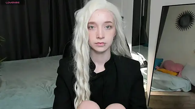 Snapshot of MelissaReis chatting on 13, 9, 2025 MelissaReis online show from 13, 9, 2025