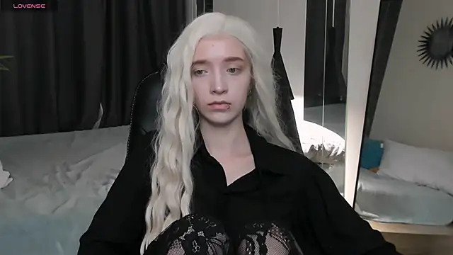 Snapshot of MelissaReis chatting on 14, 9, 2025 MelissaReis online show from 14, 9, 2025