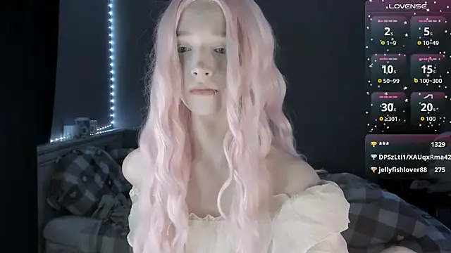 Snapshot of MelissaReis chatting on 21, 10, 2025 MelissaReis online show from 21, 10, 2025