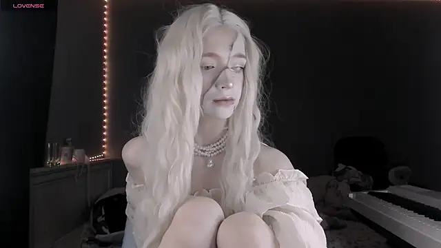 Snapshot of MelissaReis chatting on 31, 10, 2025 MelissaReis online show from 31, 10, 2025