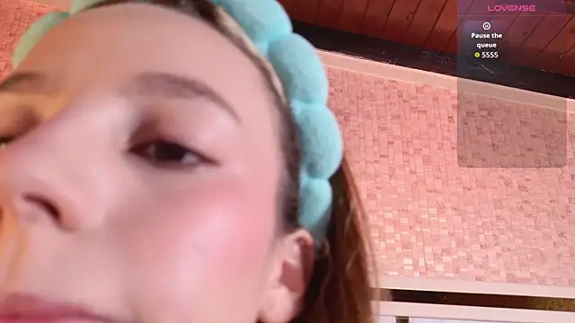 ambar rosse25 online show from 27, 10, 2025