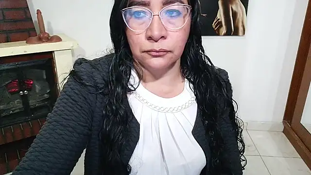 Grace mature milf online show from 18, 12, 2025