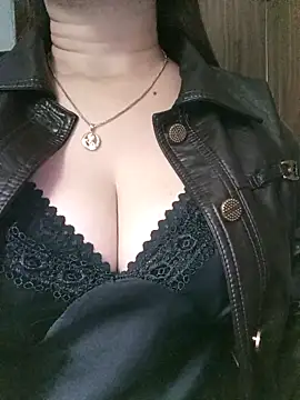 Snapshot of Zika_23 chatting on 17, 11, 2025 Zika 23 online show from 17, 11, 2025