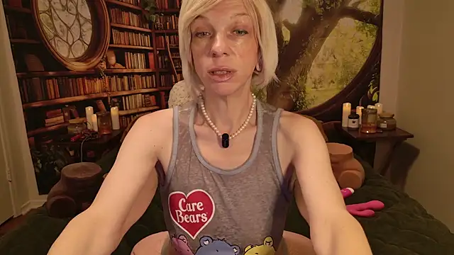 Snapshot of HaileeAtHome chatting on 24, 6, 2026 HaileeAtHome online show from 24, 6, 2026