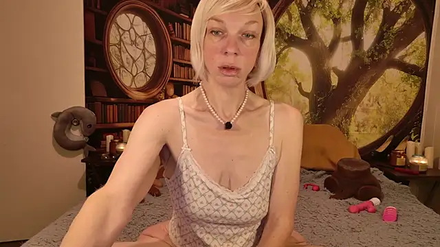 Snapshot of HaileeAtHome chatting on 23, 7, 2026 HaileeAtHome online show from 23, 7, 2026