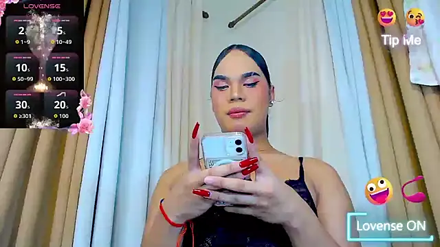 Snapshot of Dream_Mistress chatting on 20, 10, 2025 Dream Mistress online show from 20, 10, 2025