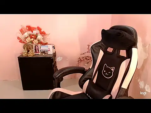 asian lust  online show from 6, 5, 2026