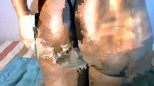 Snapshot of shy-lillyX22 chatting on 23, 12, 2025 shy-lillyX22 online show from 23, 12, 2025