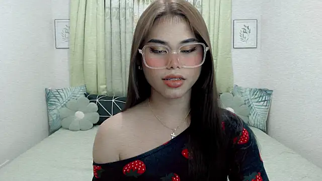 Snapshot of PrettyBlythes_TS chatting on 7, 2, 2026 PrettyBlythes TS online show from 7, 2, 2026