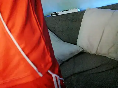 boyhigh1997 online show from 9, 10, 2025