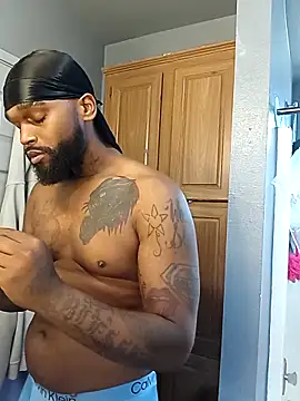 Snapshot of EbonyKing69 chatting on 5, 10, 2025 EbonyKing69 online show from 5, 10, 2025