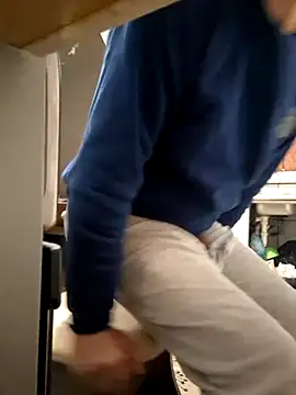 hugecock4u1990 online show from 27, 10, 2025