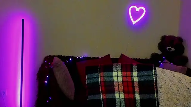 Alicia love00 online show from 30, 4, 2026