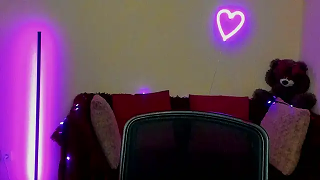 Alicia love00 online show from 2, 5, 2026