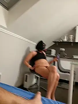 Snapshot of Sandrasweetgirl chatting on 2, 2, 2026 Sandrasweetgirl online show from 2, 2, 2026