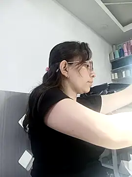 Isabella5 Brown  online show from 4, 10, 2025