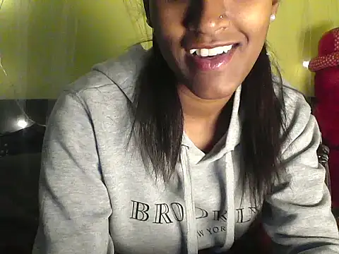 mickle james online show from 26, 11, 2025