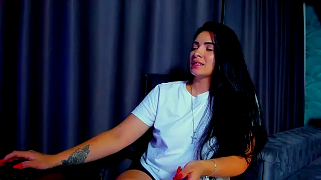 Snapshot of DevashaQueenX chatting on 26, 11, 2025 DevashaQueenX online show from 26, 11, 2025