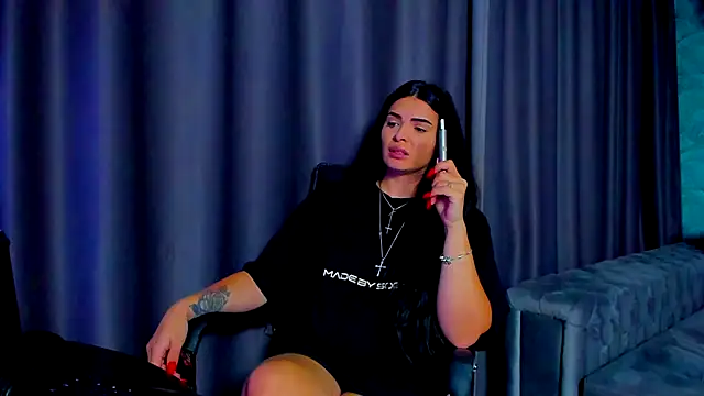 Snapshot of DevashaQueenX chatting on 3, 12, 2025 DevashaQueenX online show from 3, 12, 2025