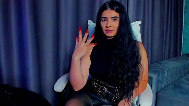 Snapshot of DevashaQueenX chatting on 4, 12, 2025 DevashaQueenX online show from 4, 12, 2025