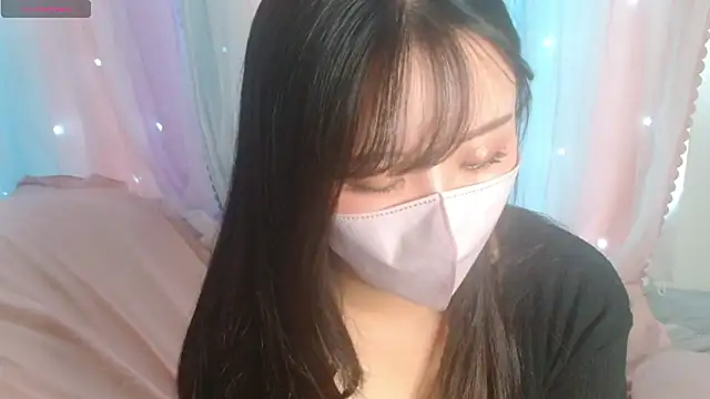 Snapshot of YUMI_T chatting on 2, 11, 2025 YUMI T online show from 2, 11, 2025