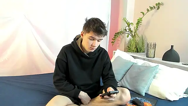 SherlockMax online show from 5, 2, 2026