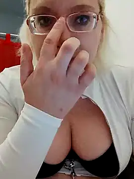 VikaKing online show from 5, 12, 2025