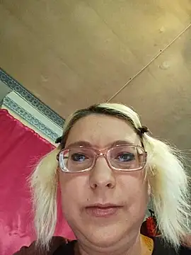 VikaKing online show from 4, 6, 2026