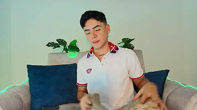 CamiiGuzmanX online show from 9, 9, 2025