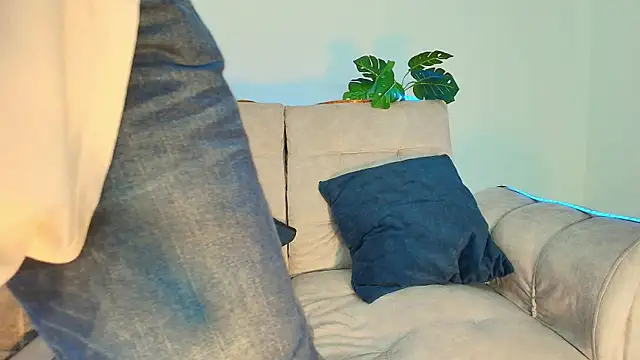 CamiiGuzmanX online show from 11, 9, 2025