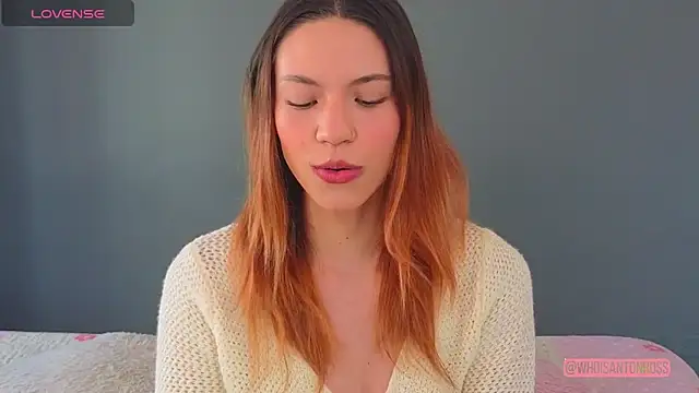 Snapshot of AntonellaaRossii chatting on 14, 2, 2026 AntonellaaRossii online show from 14, 2, 2026