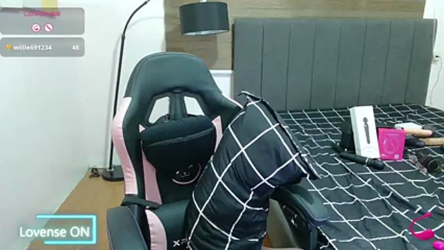 cumwetmebaby online show from 2, 5, 2026