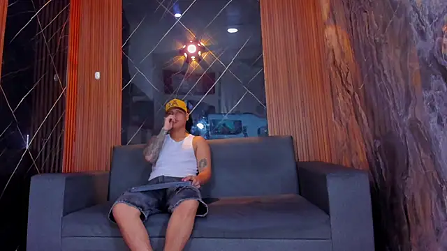 Snapshot of Rick_big chatting on 15, 9, 2025 Rick big online show from 15, 9, 2025