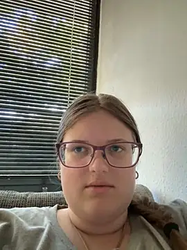 Snapshot of CurvyPaar2 chatting on 28, 9, 2025 CurvyPaar2 online show from 28, 9, 2025