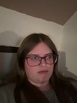 Snapshot of CurvyPaar2 chatting on 2, 2, 2026 CurvyPaar2 online show from 2, 2, 2026