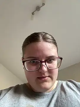 Snapshot of CurvyPaar2 chatting on 9, 3, 2026 CurvyPaar2 online show from 9, 3, 2026