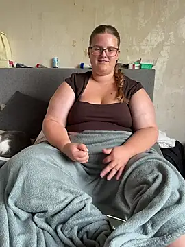 CurvyPaar2 online show from 20, 7, 2026