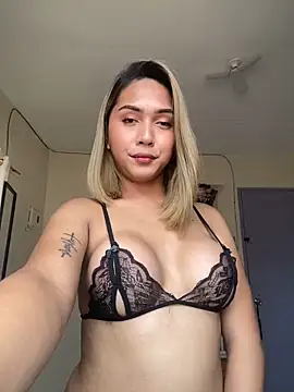 Snapshot of IvoryKath chatting on 5, 11, 2025 IvoryKath online show from 5, 11, 2025