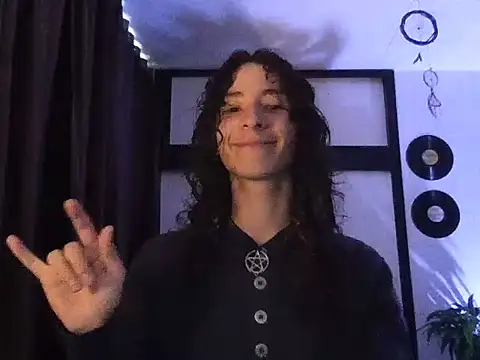 camille delrey online show from 8, 9, 2025