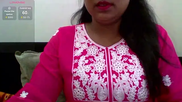 Snapshot of cute_girl007 chatting on 15, 10, 2025 cute girl007 online show from 15, 10, 2025