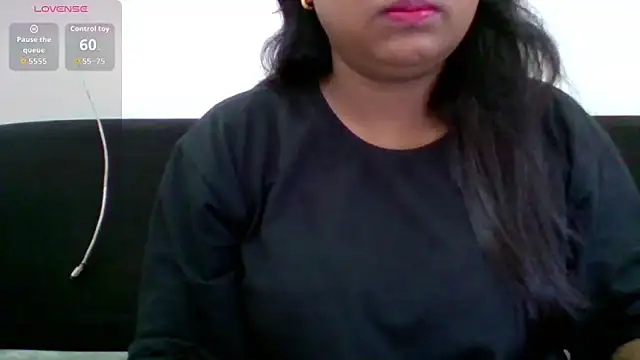 Snapshot of cute_girl007 chatting on 28, 10, 2025 cute girl007 online show from 28, 10, 2025