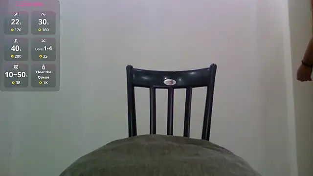 Snapshot of cute_girl007 chatting on 4, 12, 2025 cute girl007 online show from 4, 12, 2025