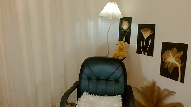 Sassy Suzuhime online show from 28, 7, 2026