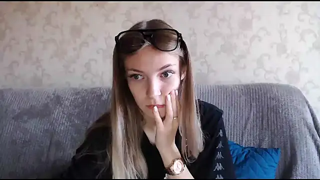 Snapshot of HitGyrl chatting on 26, 9, 2025 HitGyrl online show from 26, 9, 2025