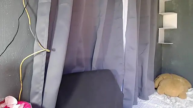 urseductivebarbie xx online show from 4, 10, 2025