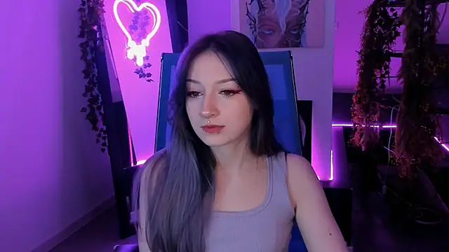 LiliLuna online show from 12, 9, 2025