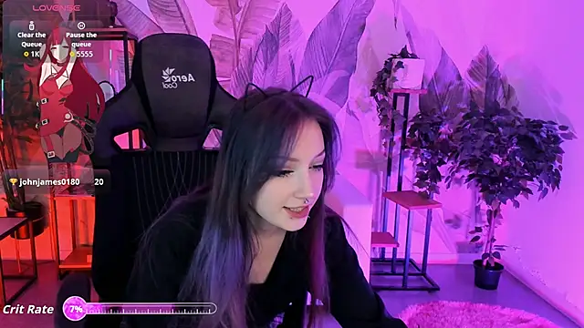 LiliLuna online show from 4, 10, 2025